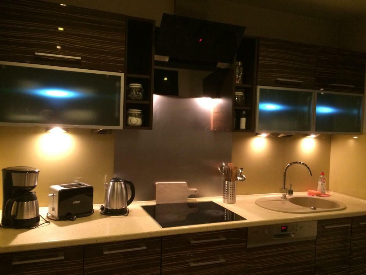 키엘체 Apartament "Cleopatra" Z Garazem Podziemnym, Faktury Vat 아파트 외부 사진